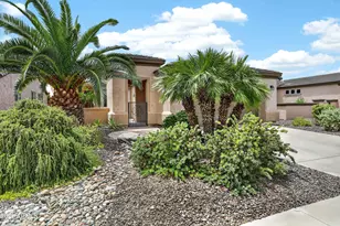 13055 W Redbird Road W, Peoria, AZ 85383 - Photo 2