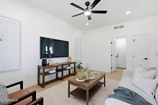 3713 E Taro Ln, Phoenix, AZ 85050 - Photo 10
