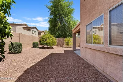 15410 N 169th Lane, Surprise, AZ 85388 - Photo 10
