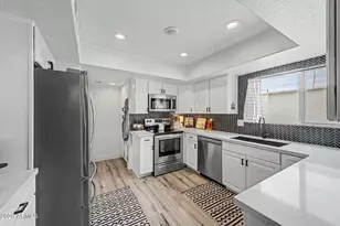 6559 N Villa Manana Dr, Phoenix, AZ 85014 - Photo 10