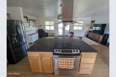 7537 N 17th Drive, Phoenix, AZ 85021 - Photo 8