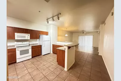 920 E Devonshire Avenue #2012, Phoenix, AZ 85014 - Photo 4