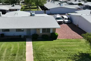 10863 W Thunderbird Blvd, Sun City, AZ 85351 - Photo 4