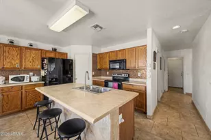 1618 W Pecan Rd, Phoenix, AZ 85041 - Photo 10