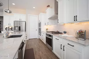 19249 N 268th Ln, Buckeye, AZ 85396 - Photo 14