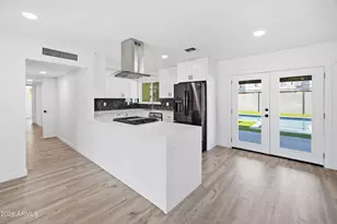 7634 E 3rd St, Scottsdale, AZ 85251 - Photo 2