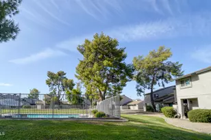 253 E Beck Ln, Phoenix, AZ 85022 - Photo 18