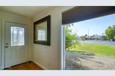 253 E Beck Lane, Phoenix, AZ 85022 - Photo 8
