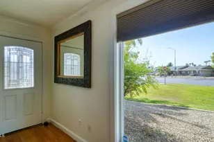 253 E Beck Ln, Phoenix, AZ 85022 - Photo 8