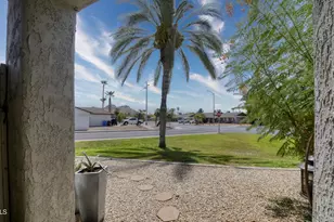 253 E Beck Ln, Phoenix, AZ 85022 - Photo 24