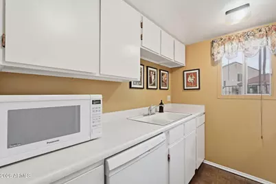 7301 E Thornwood Drive, Scottsdale, AZ 85251 - Photo 2