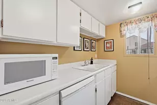 7301 E Thornwood Dr, Scottsdale, AZ 85251 - Photo 2