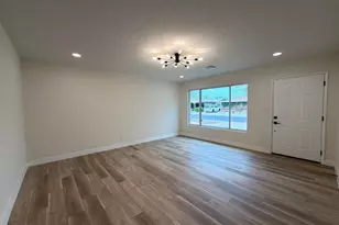 3830 W Claremont St, Phoenix, AZ 85019 - Photo 18