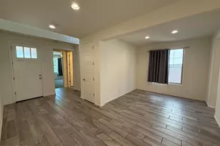 263 E Lantana Dr, Chandler, AZ 85286 - Photo 8