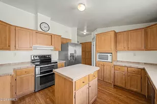 8601 N 103rd Ave, Peoria, AZ 85345 - Photo 10