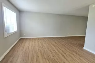5725 N 44th Ln, Glendale, AZ 85301 - Photo 6