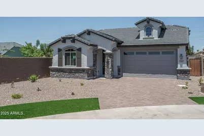 15800 W Georgia Drive, Surprise, AZ 85379 - Photo 2
