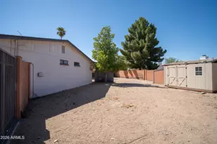 922 W Angela Dr, Phoenix, AZ 85023 - Photo 24