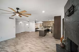 922 W Angela Dr, Phoenix, AZ 85023 - Photo 10
