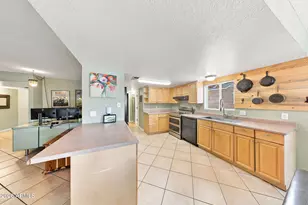 9219 N 55th Ave, Glendale, AZ 85302 - Photo 14