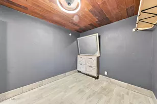 9219 N 55th Ave, Glendale, AZ 85302 - Photo 20
