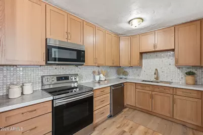 1006 E Weldon Avenue, Phoenix, AZ 85014 - Photo 2