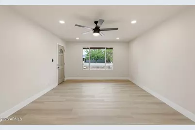 11002 N 45th Avenue, Glendale, AZ 85304 - Photo 8