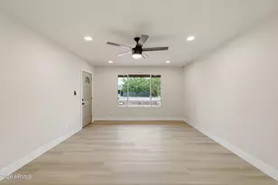 11002 N 45th Ave, Glendale, AZ 85304 - Photo 8