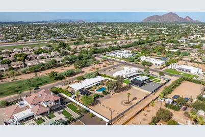 8622 E Cactus Wren Road #27, Scottsdale, AZ 85250 - Photo 2