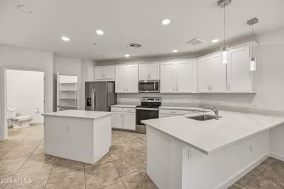 2511 W. Queen Creek Rd -- #274, Chandler, AZ 85248 - Photo 4