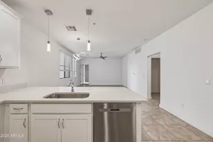 2511 W Queen Creek Rd --, Chandler, AZ 85248 - Photo 10