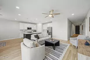 13187 W Redstone Dr, Peoria, AZ 85383 - Photo 4