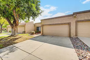 19606 N 97th Ln, Peoria, AZ 85382 - Photo 2