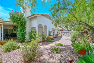 18615 N 43rd St, Phoenix, AZ 85050 - Photo 2