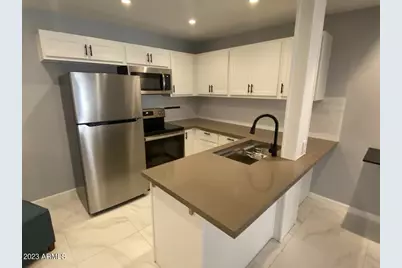 1820 E Morten Avenue #Unit 123, Phoenix, AZ 85020 - Photo 2