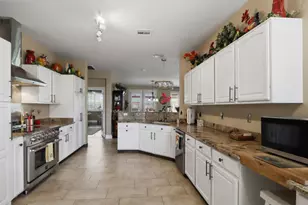 22921 W Lasso Ln, Buckeye, AZ 85326 - Photo 12
