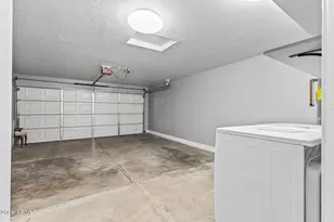 6333 W Nez Perce St, Phoenix, AZ 85043 - Photo 58
