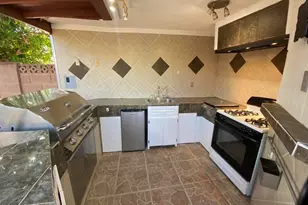 322 E Claremont St, Phoenix, AZ 85012 - Photo 12
