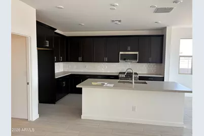 18213 W Pioneer Street, Goodyear, AZ 85338 - Photo 2