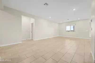 18243 W Pioneer Street, Goodyear, AZ 85338 - Photo 10