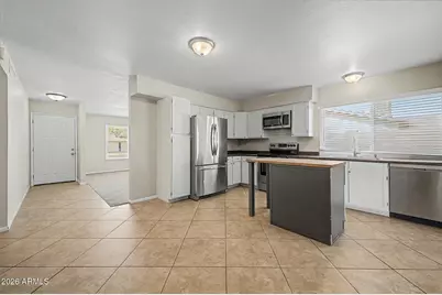 2235 W El Moro Avenue, Mesa, AZ 85202 - Photo 4
