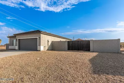 10366 W Bradshaw Drive, Arizona City, AZ 85123 - Photo 4