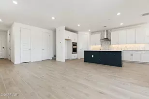 9743 S 12th St, Phoenix, AZ 85042 - Photo 6