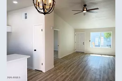 2829 E Tracy Lane #4, Phoenix, AZ 85032 - Photo 2