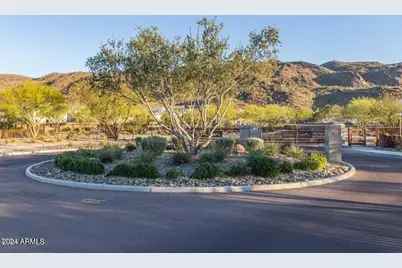9746 S 12th St. Street, Phoenix, AZ 85042 - Photo 44