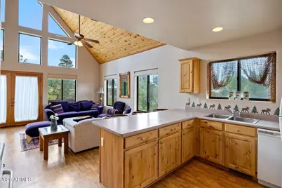 2746 Skyhawk Drive #85933, Overgaard, AZ 85933 - Photo 14