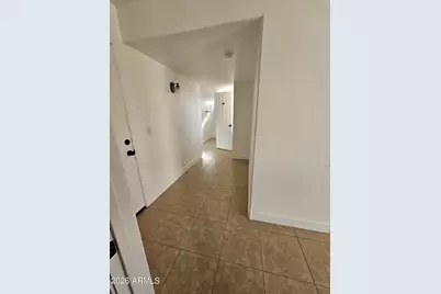 8002 W Stella Avenue, Glendale, AZ 85303 - Photo 10