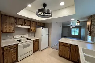 925 E Lodge Dr, Tempe, AZ 85283 - Photo 4