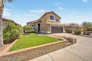 2224 E Morrow Dr, Phoenix, AZ 85024 - Photo 2