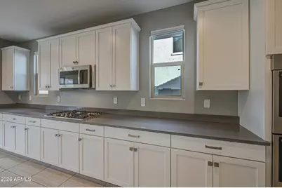 19040 W Becker Lane, Surprise, AZ 85388 - Photo 8